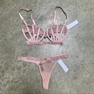 NWT Thistle & Spire Sidney Velvet Open Cup Bra Keyhole Thong Set 32DD Small